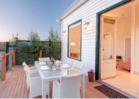 1880s Kananook Boutique Historic Luxury Apartment FSC Private Villa Bairnsdale - Sydney 4u 0