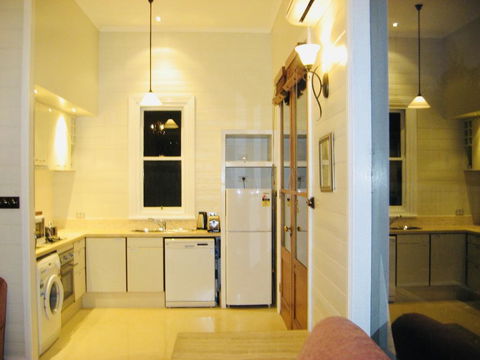 1880s Kananook Boutique Historic Luxury Apartment FSC Private Villa Bairnsdale - Sydney 4u 2