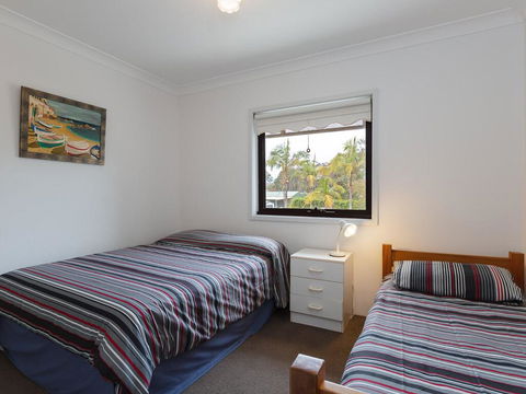 2 'Carindale', 19-23 Dowling Street - Pool, Tennis Court, Close To Town - Sydney 4u 2