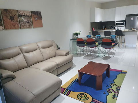 2 BDR Sea View Guest House - Sydney 4u 3