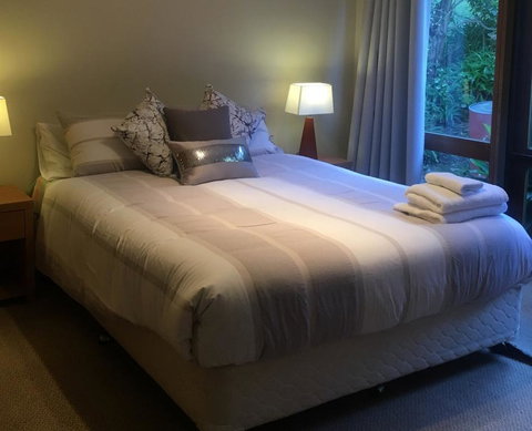 2 Degrees Of Separation - Accommodation Sydney 2