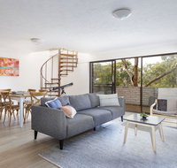 20 Booneroo - Walk To The Beach - Accommodation Sydney