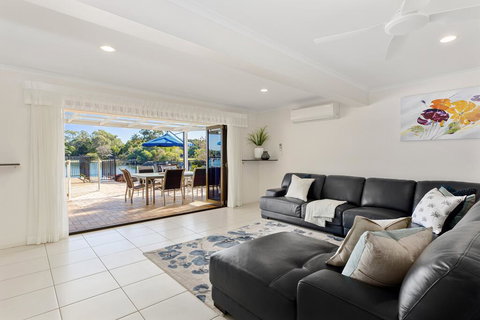 20 Noosa Parade - Accommodation Sydney 3