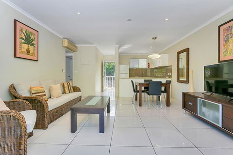214 Spindle Cowrie Apartment - Accommodation Sydney 3