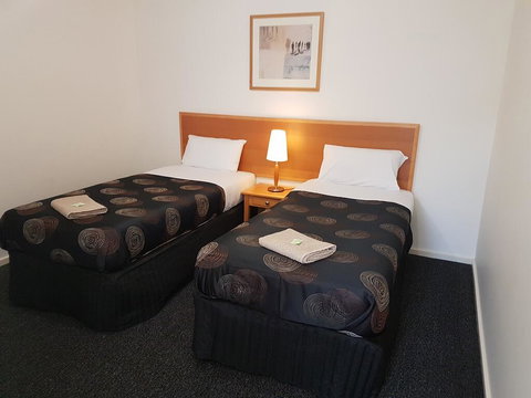 22 Gillies Street Apartments - Accommodation Sydney 2