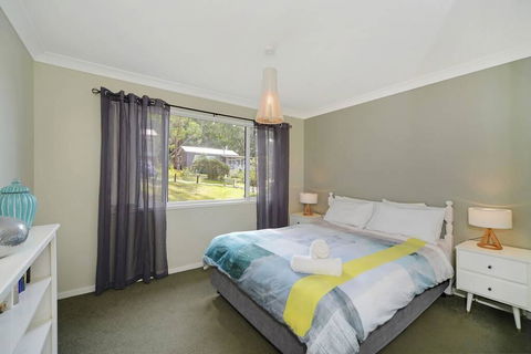 24 Hyam Road Hyams Beach - Sydney 4u 3