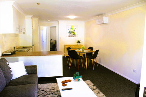 Browns Rocks Caravan Park - Sydney 4u 3