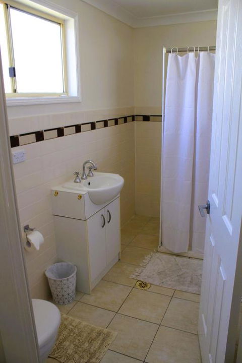 Browns Rocks Caravan Park - Sydney 4u 4