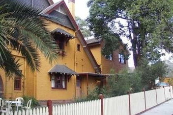 Burwood Bed And Breakfast with Sydney Resort