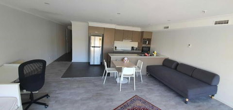 Dana-Cozy Studio With Shared Entry In The City - Sydney 4u 4