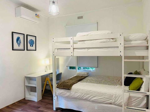 D123 Super Sun Shine Stay - Sydney 4u 1