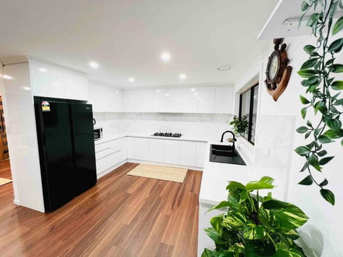 D140 Keilor Down Vacation - Accommodation Sydney 1