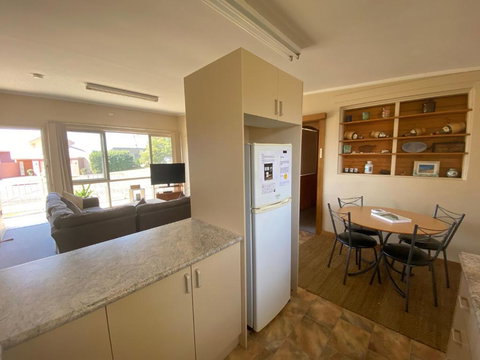Denhams Beach Cottage - Accommodation Sydney 4