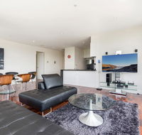 3-Bed Apartment with Parking Near Parks and Dining - Sydney 4u