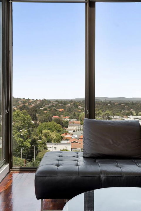 3-Bed Apartment With Parking Near Parks And Dining - Accommodation Sydney 3