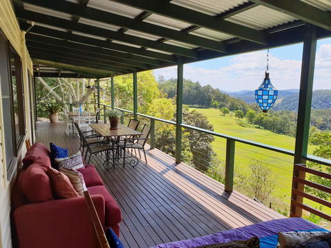 305 Montville - Sydney 4u 0