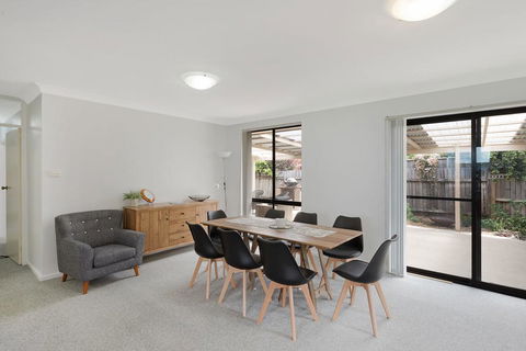 37 Mort Avenue - Sydney 4u 0