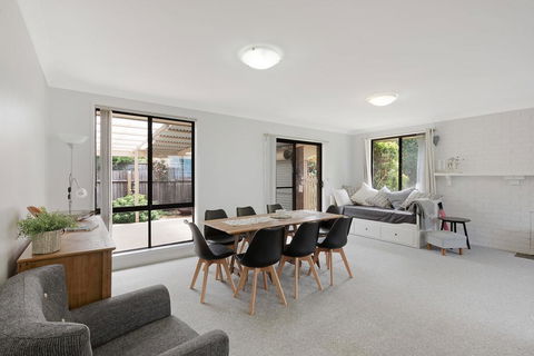 37 Mort Avenue - Sydney 4u 2