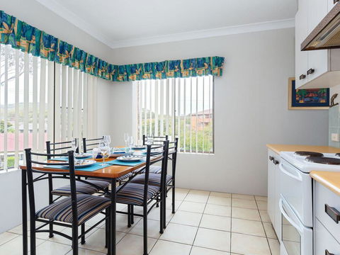 4 'Sailfish' 46 Magnus Street- Water Views And Close To The Marina - Sydney 4u 1