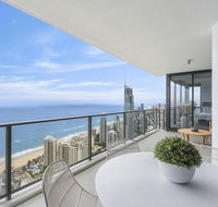 4 Bedroom Sub Penthouse Lvl 60 at Circle on Cavill - Accommodation Sydney