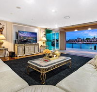 4.5 Million Dollar Surfers Paradise Dream Mansion - Accommodation Sydney