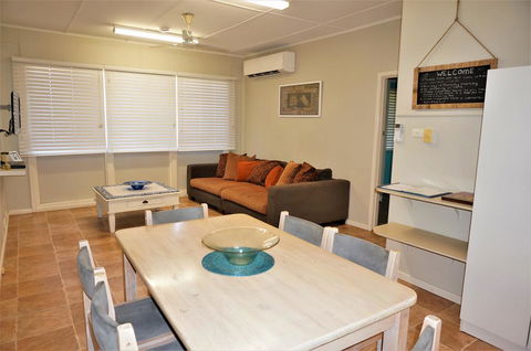 5 Learmonth Street - Close To Town Centre - Sydney 4u 3