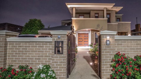 5 Star Room With Own Bathroom - Singles, Couples, Families Or Executives - Sydney 4u 1