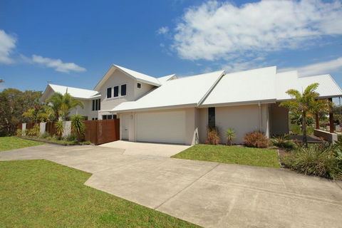 60 Beachway Parade, Marcoola, 500 BOND, Linen Supplied - Sydney 4u 0