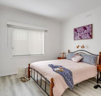 A Wave From It All - Accommodation Sydney