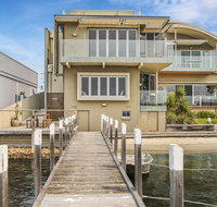 A Window on the Bay - Accommodation Sydney