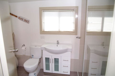AAA Views, 2 View Street - Sydney 4u 3
