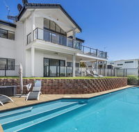 Above and Beyond - Beautiful Home with Pool - Sydney 4u