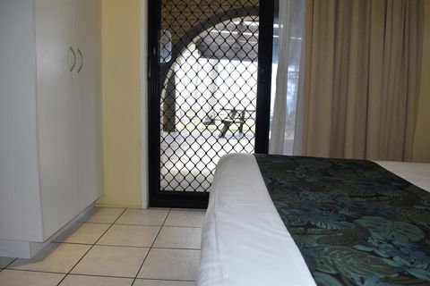 ABSOLUTE BEACH FRONT MACKAY - Comfort Resort Blue Pacific - Sydney 4u 2