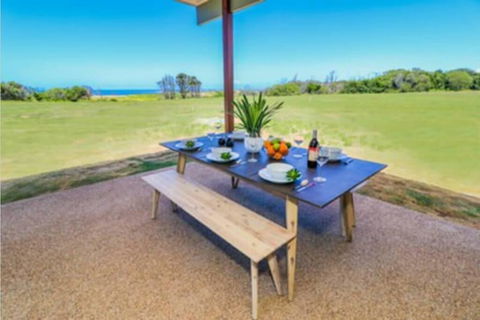 Absolute Beachfront & Secluded New Home - Sydney 4u 0