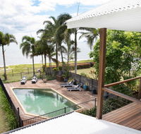 ABSOLUTE BEACHFRONT BLISS  NEWELL BEACH - Accommodation Sydney