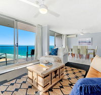 Absolute Beachfront in the heart of Surfers Paradi - Accommodation Sydney