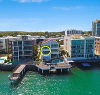 Absolute Waterfront On The Pumicestone Passage - Accommodation Sydney