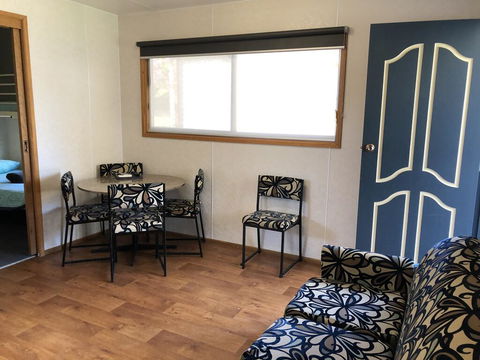 Acacia Caravan Park & Holiday Units - Sydney 4u 3