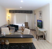 ADELAIDE CBD APARTMENT - 3BR 2BATH  CARPARK - Accommodation Sydney