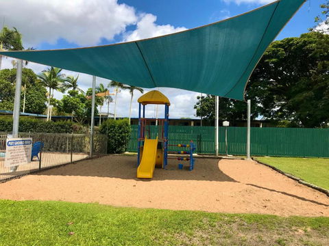 Discovery Parks - Ayr - Sydney 4u 3