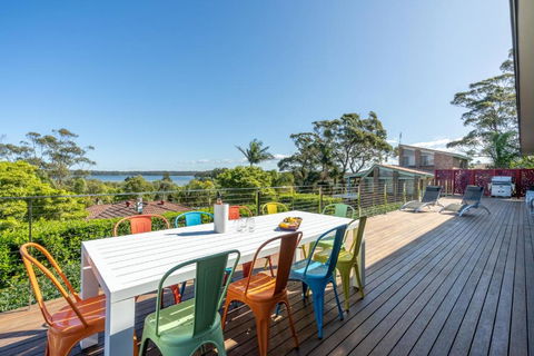EAST52A - Lake Views - Sydney 4u 4