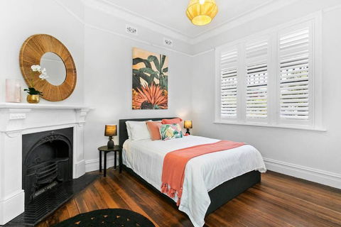 EDW19 - Stylish 2-Bed, 2-Bath Townhose In Drummoyne - Sydney 4u 4