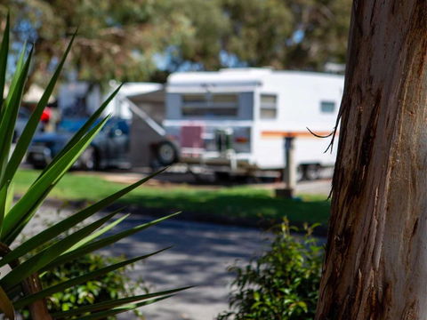 Echo Holiday Parks - Windsor Gardens - Sydney 4u 4