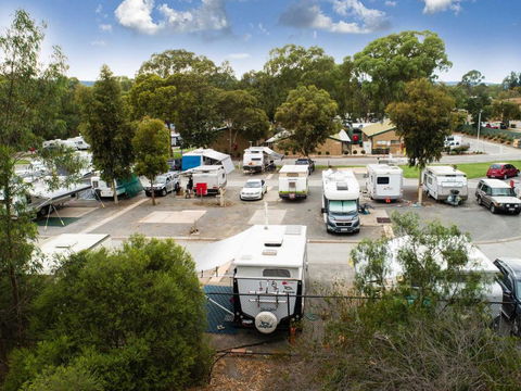 Echo Holiday Parks - Windsor Gardens - Sydney 4u 1