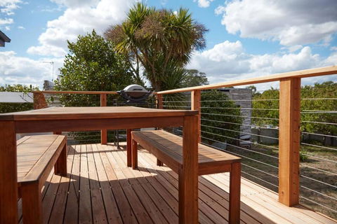 Enjoy A Renovated Retreat With Outdoor Bath - Sydney 4u 1