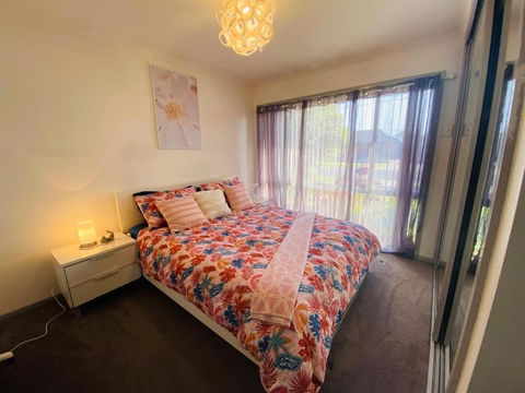 ENTIRE HOME IN WERRIBEE,BEST POSSIBLE LOCATION YOU CAN FIND - Sydney 4u 4