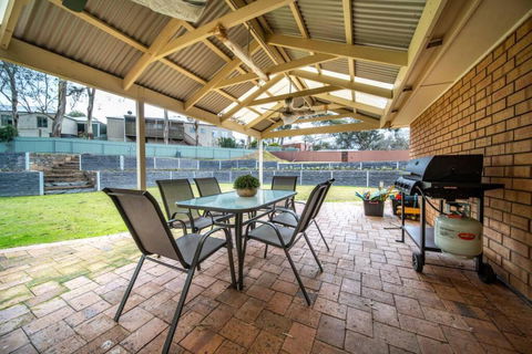 Escape To Adelaide Hills - Sydney 4u 2