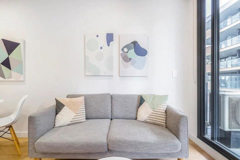 Executive Comfort Living Near La Trobe & RMIT Uni - Sydney 4u 2