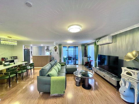 Equitice Spring Moonlight Villa - Sydney 4u 0