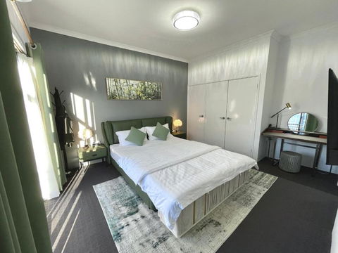 Equitice Spring Moonlight Villa - Sydney 4u 4